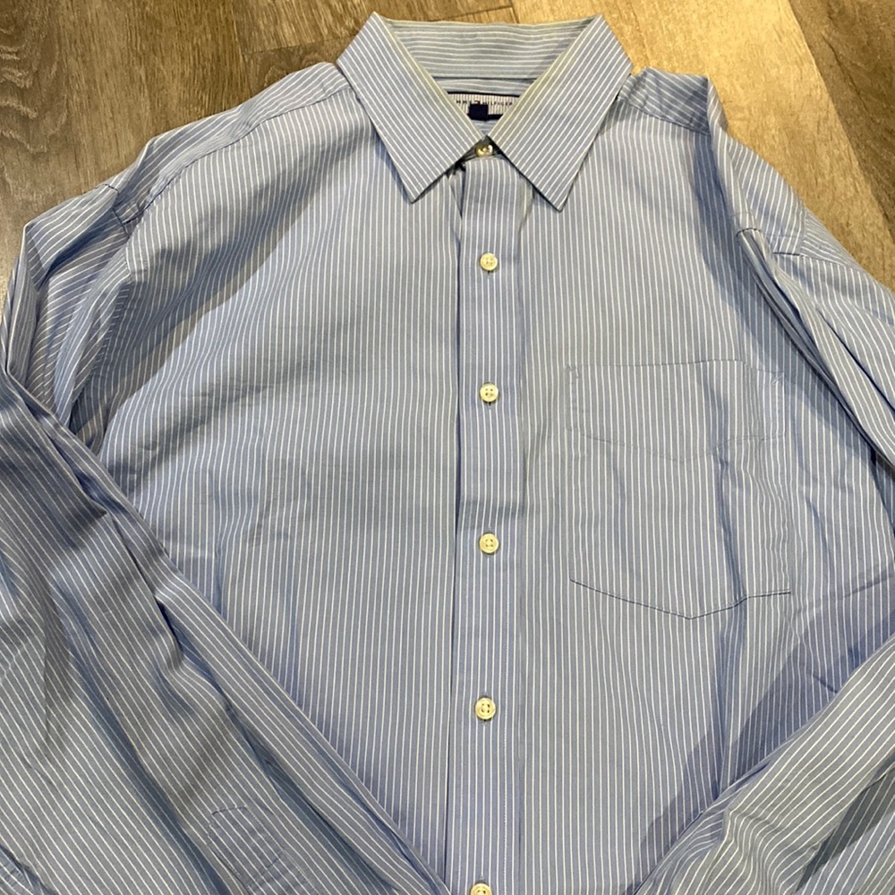 Tommy Hilfiger Dress Shirt size medium